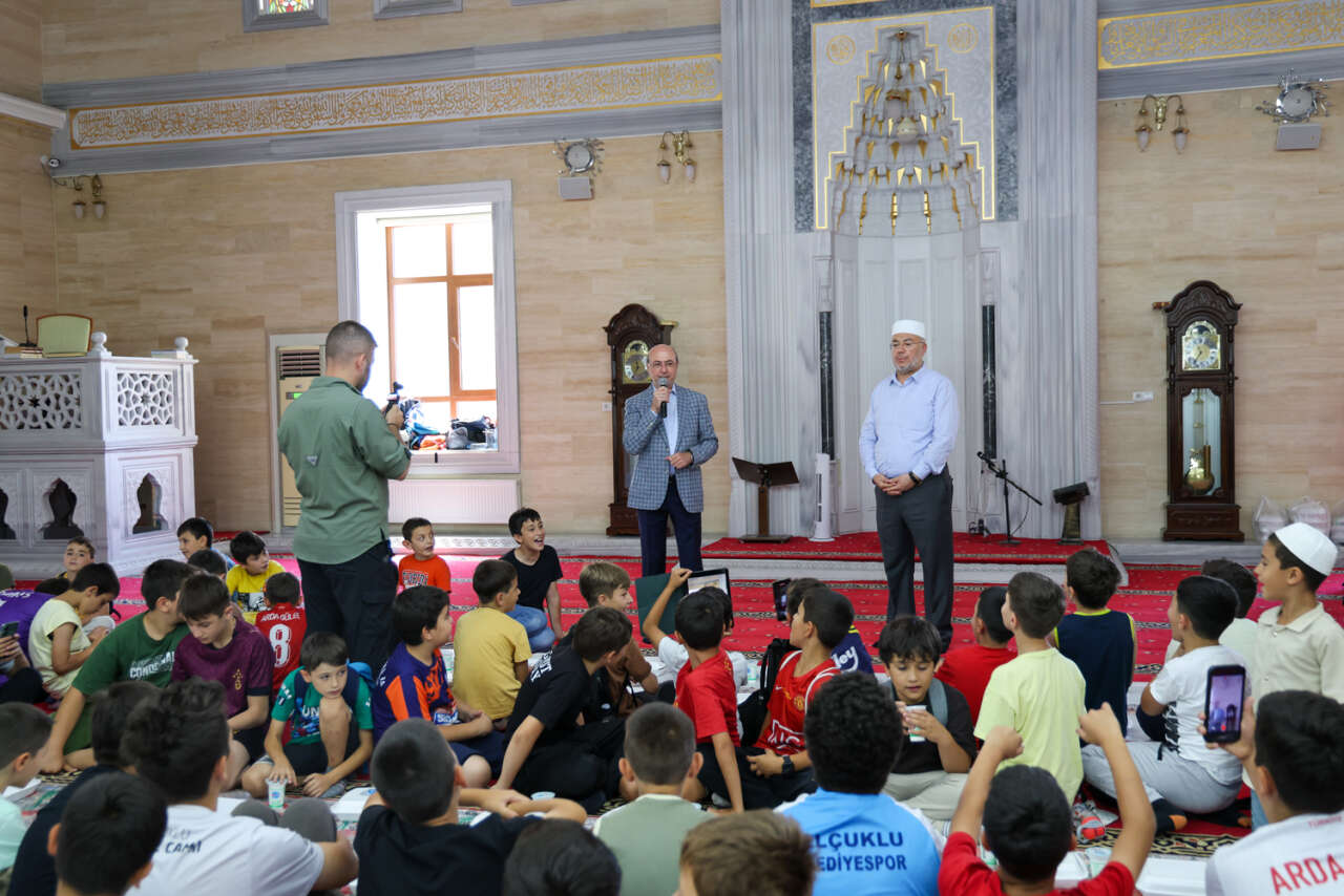 Konya’da yaz coşkusu! Başkan Pekyatırmacı Kur’an Kurslarında çocuklarla buluştu 9